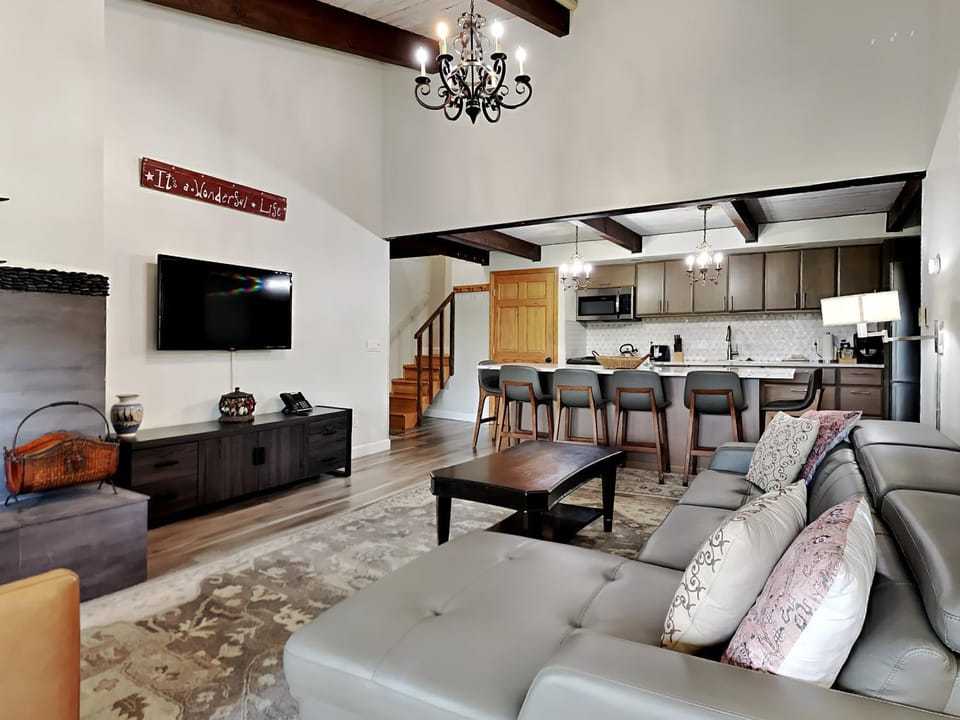 Timberline Condominiums 1 Bedroom plus Loft Deluxe Unit B3C House in Snowmass Village