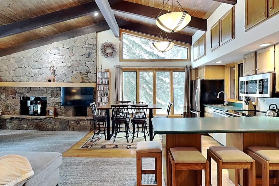 Timberline Condominiums 2 Bedroom plus Loft 2 Bath Standard Unit B3E House in Snowmass Village