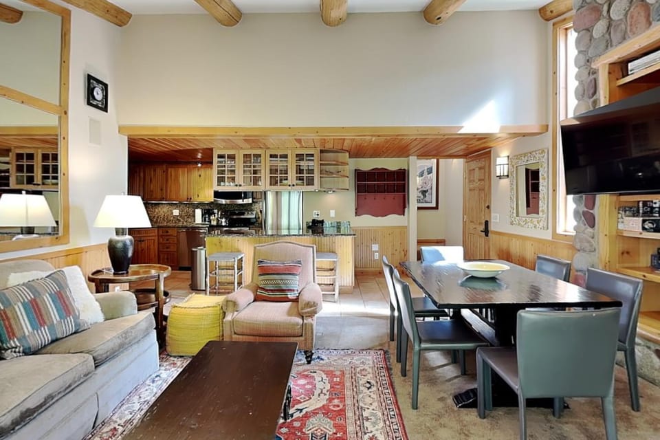 Timberline Condominiums 2 Bedroom plus Loft 3 Bath Deluxe Unit C3H House in Snowmass Village