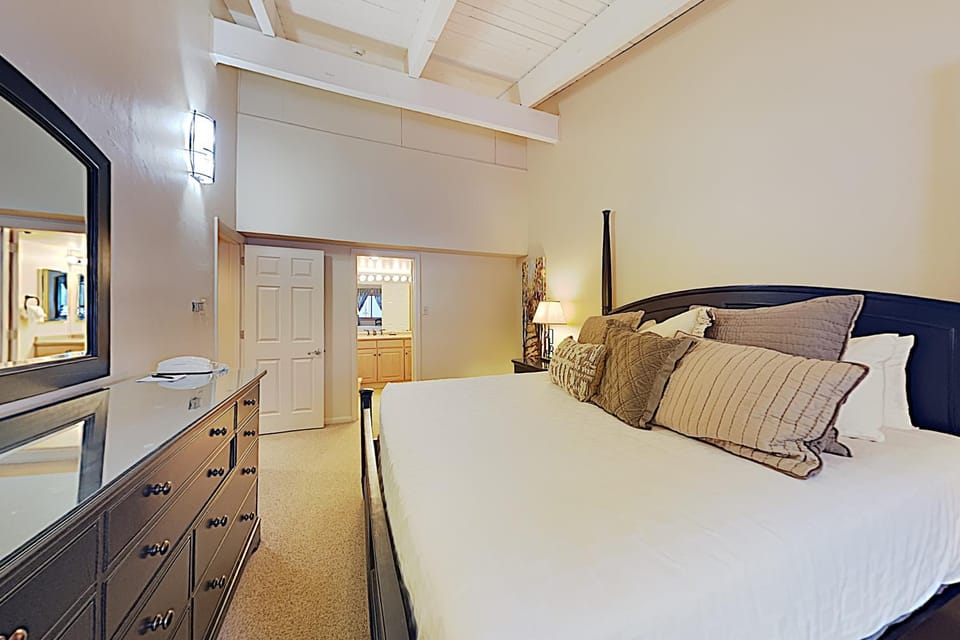 Bedroom, Bedroom