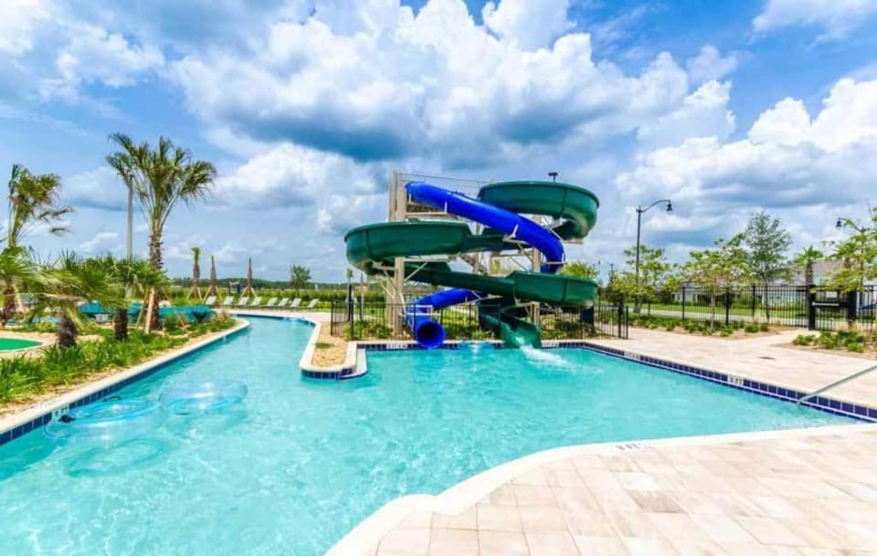 High end apartment in luxurious Storey Lake community Next to Disney! Apartment in Kissimmee