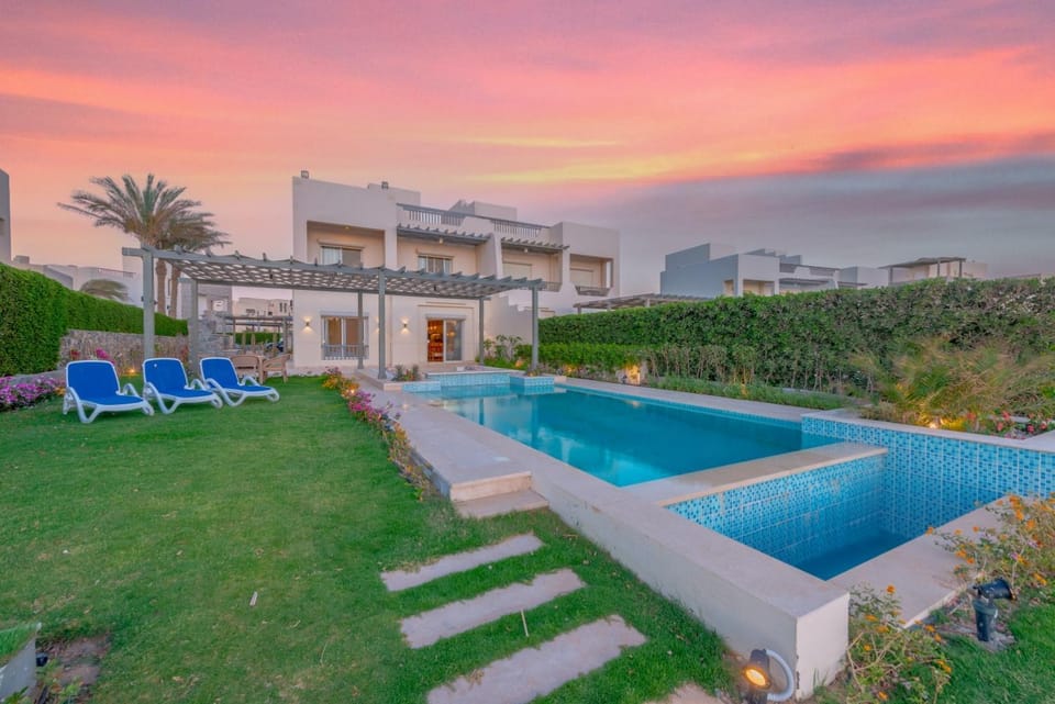 Joubal 3BR Villa Private Pool next to Marina Villa in Hurghada