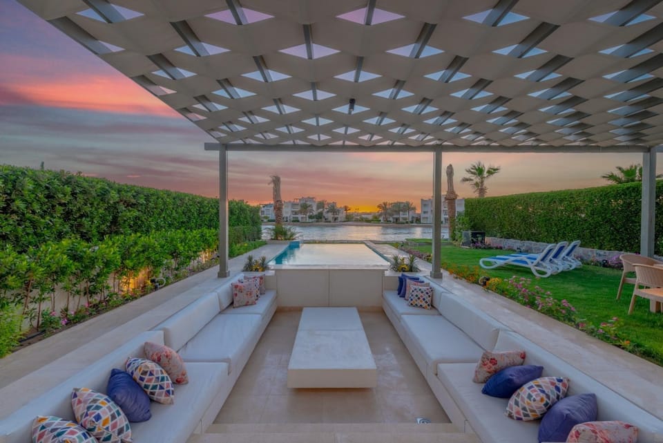 Joubal 3BR Villa Private Pool next to Marina Villa in Hurghada