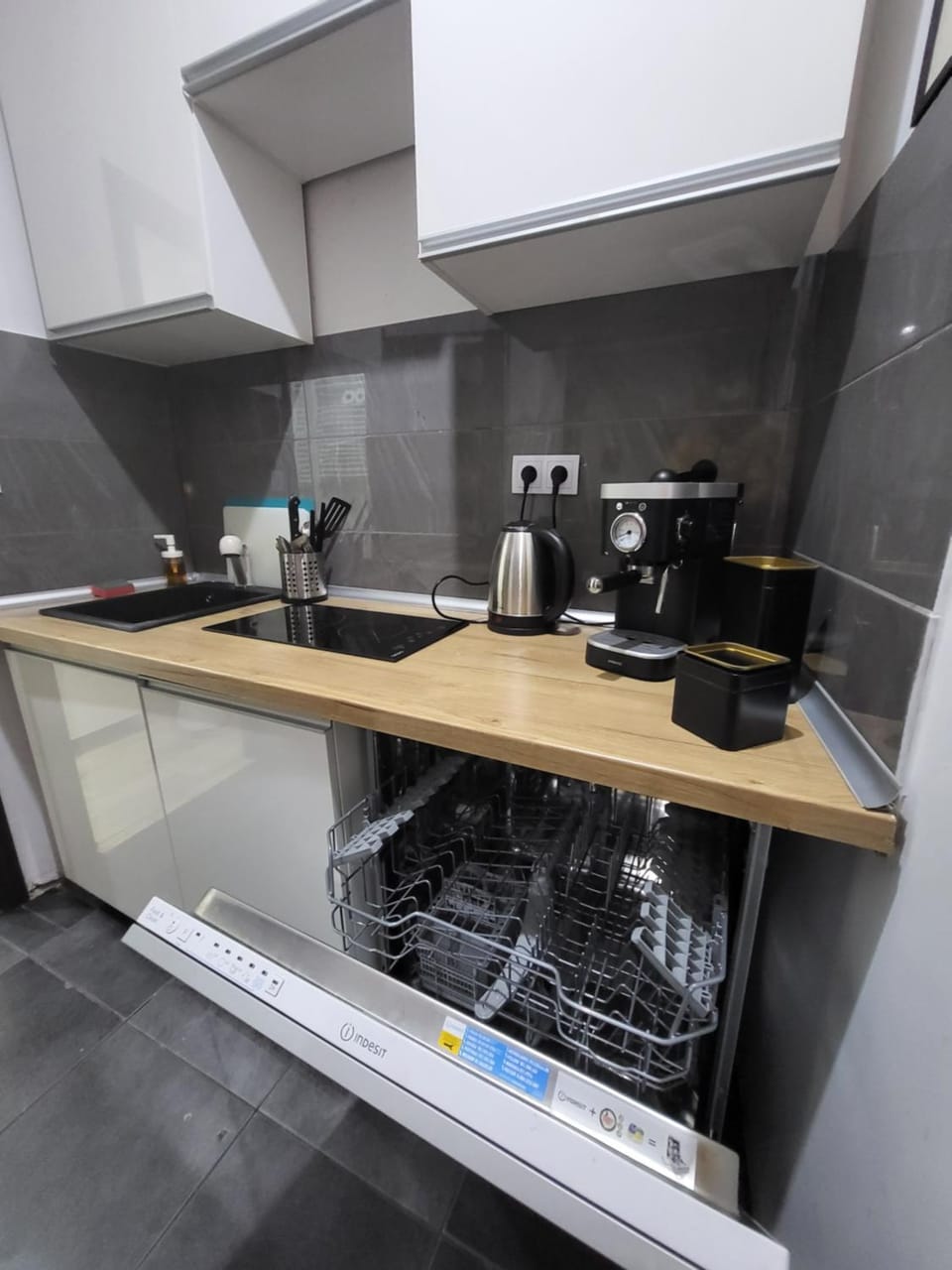 Coffee/tea facilities, Kitchen or kitchenette