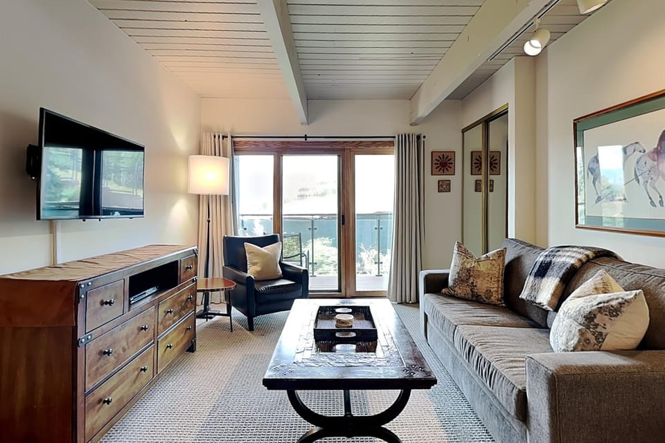 Timberline Condominiums Studio Deluxe Unit 214 House in Snowmass Village