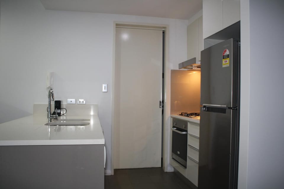 North Sydney Wyndel Apartments-MIL1005 Apartment in Sydney