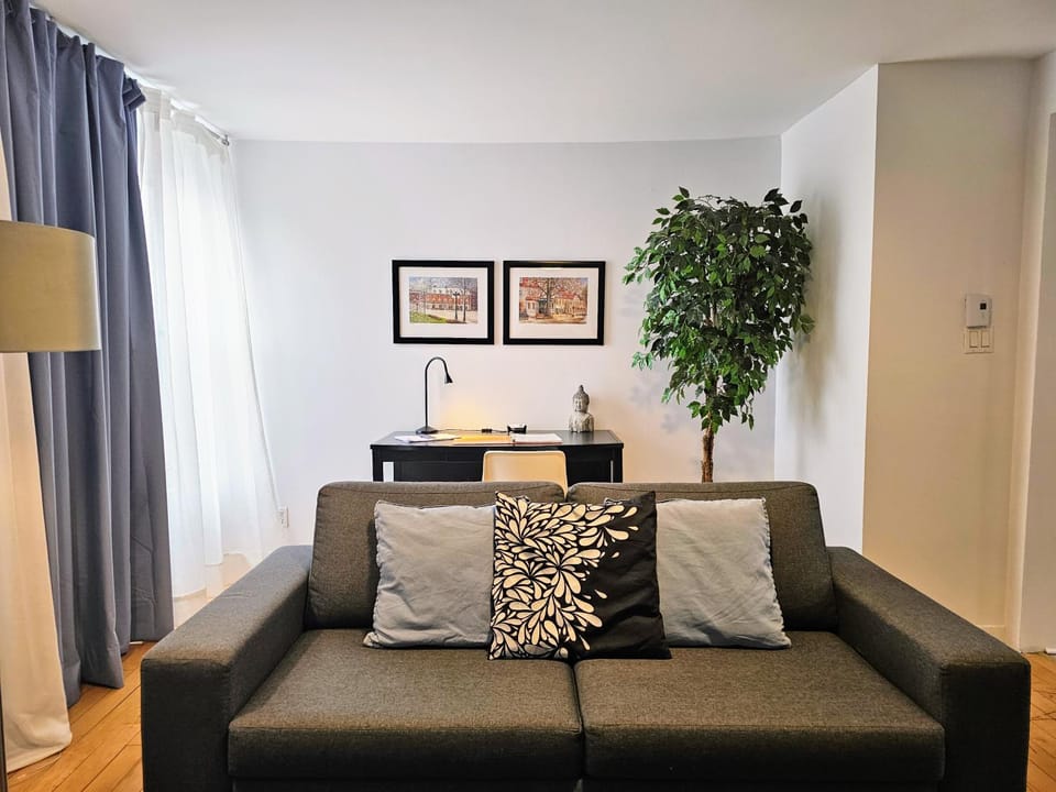 Chez Edouard by Hébergements DCL Apartment in Quebec City