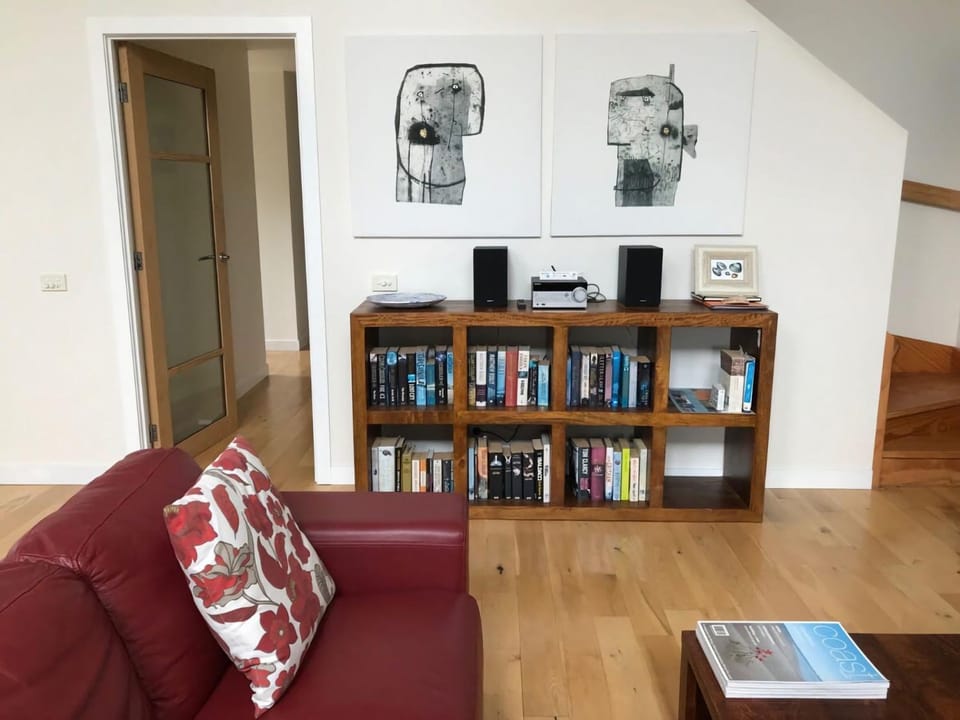 10 Anderson Avenue Sandy Point Stay 3 Pay 2 Winter Special House in Sandy Point