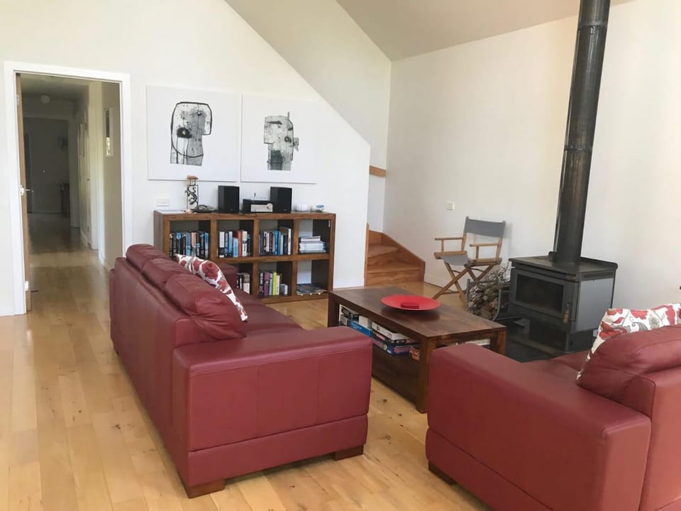 10 Anderson Avenue Sandy Point Stay 3 Pay 2 Winter Special House in Sandy Point