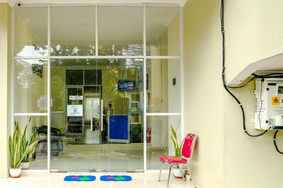 Facade/entrance