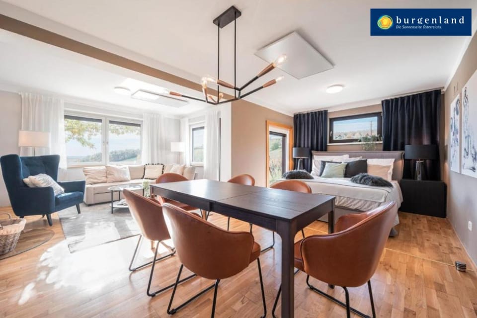Bed, View (from property/room), Living room, Lounge or bar, Seating area, Landmark view, Mountain view, Meals