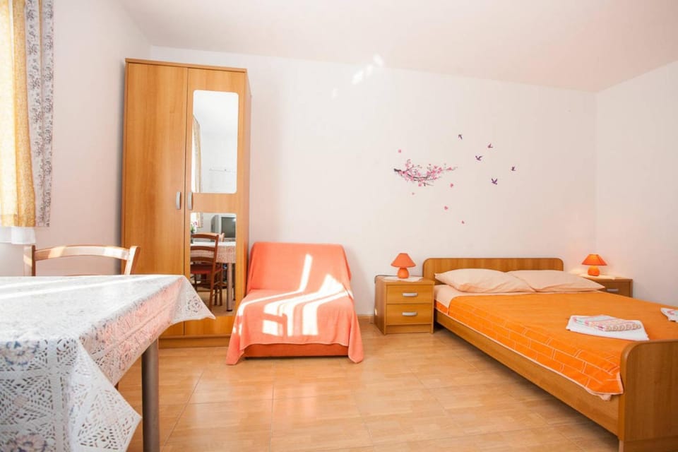 Apartments with pool Ivana Krk Apartment in Krk