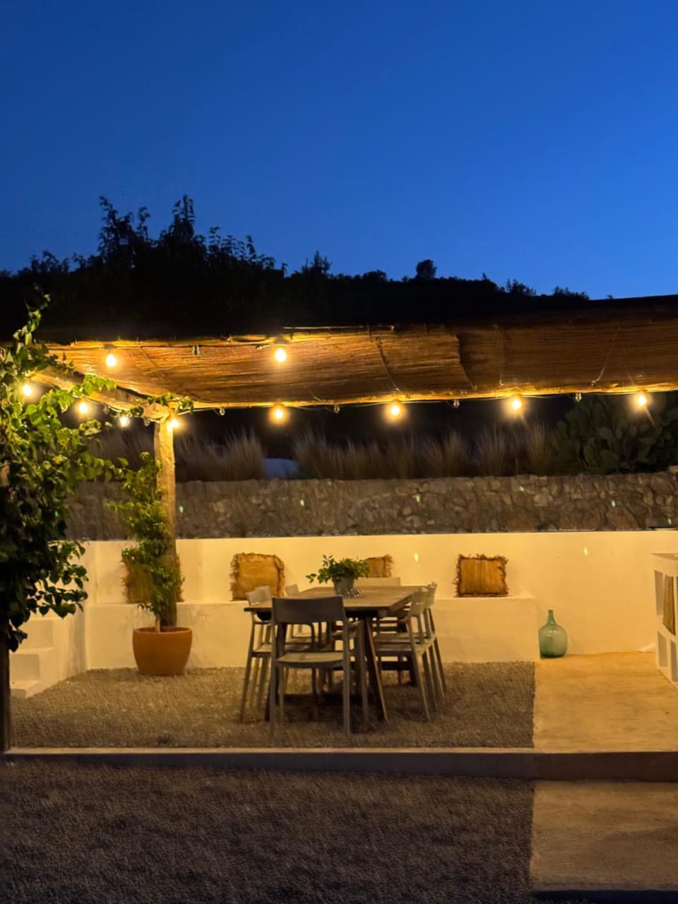 Patio, Dining area, Swimming pool