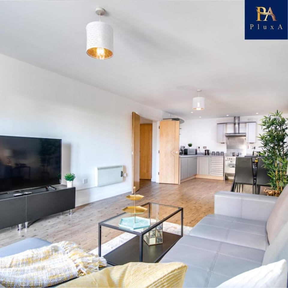 Peaceful Serviced Apartment - Pluxa The Zen Apartment in Birmingham