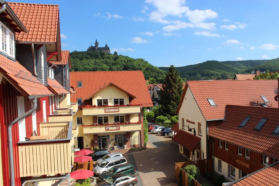 Day, Street view