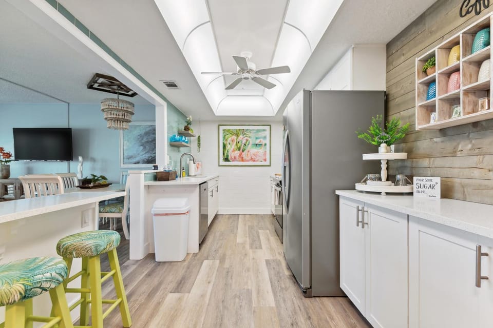 TV and multimedia, Kitchen or kitchenette, fireplace, minibar, oven