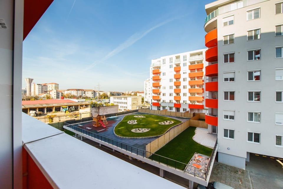 View (from property/room), Balcony/Terrace, City view