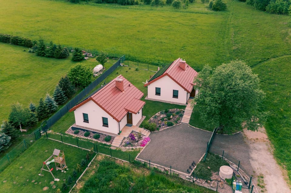 Między ciszą a ciszą - domki całoroczne House in Lower Silesian Voivodeship