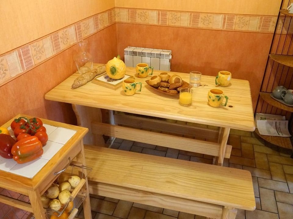 Studio confortable pour 2 personnes avec balcon, au centre de Luchon, proche télécabine et thermes - FR-1-313-120 Cabin in Catalonia
