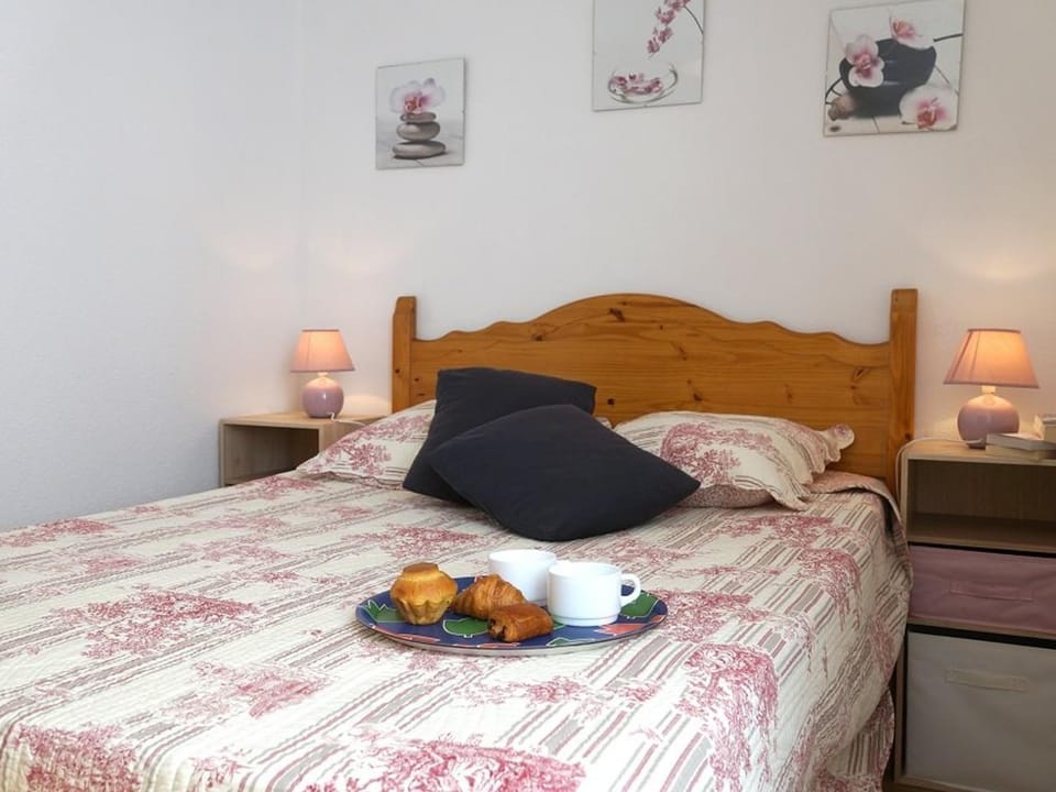 Luchon: Appartement 2 chambres proche thermes, balcon, parking, WiFi - Animaux <10kg acceptés Apartment in Occitanie