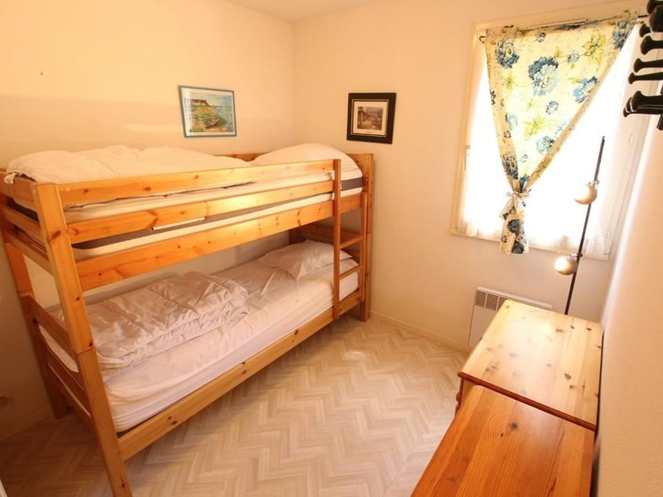 Appartement T3 Sud avec Balcon et Parking à Bagnères-de-Luchon - 4 pers. - FR-1-313-178 Apartment in Catalonia