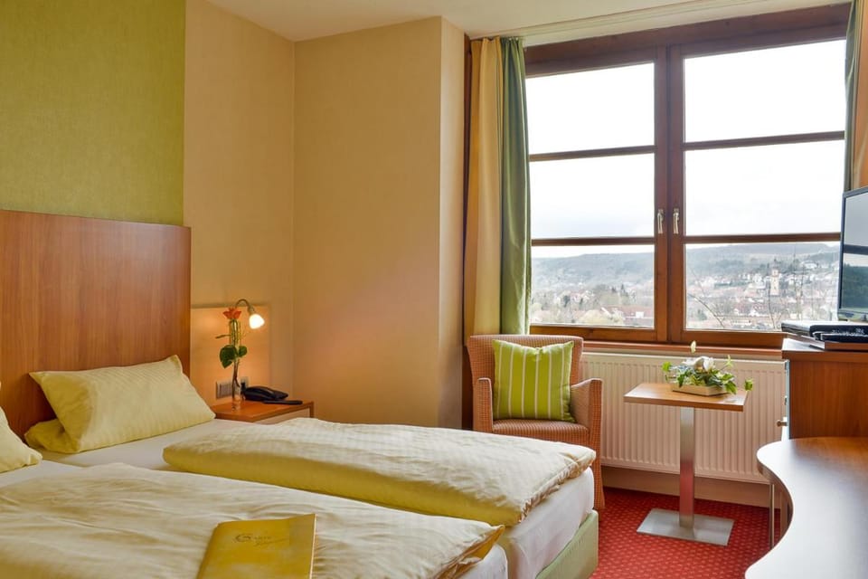 Day, Photo of the whole room
