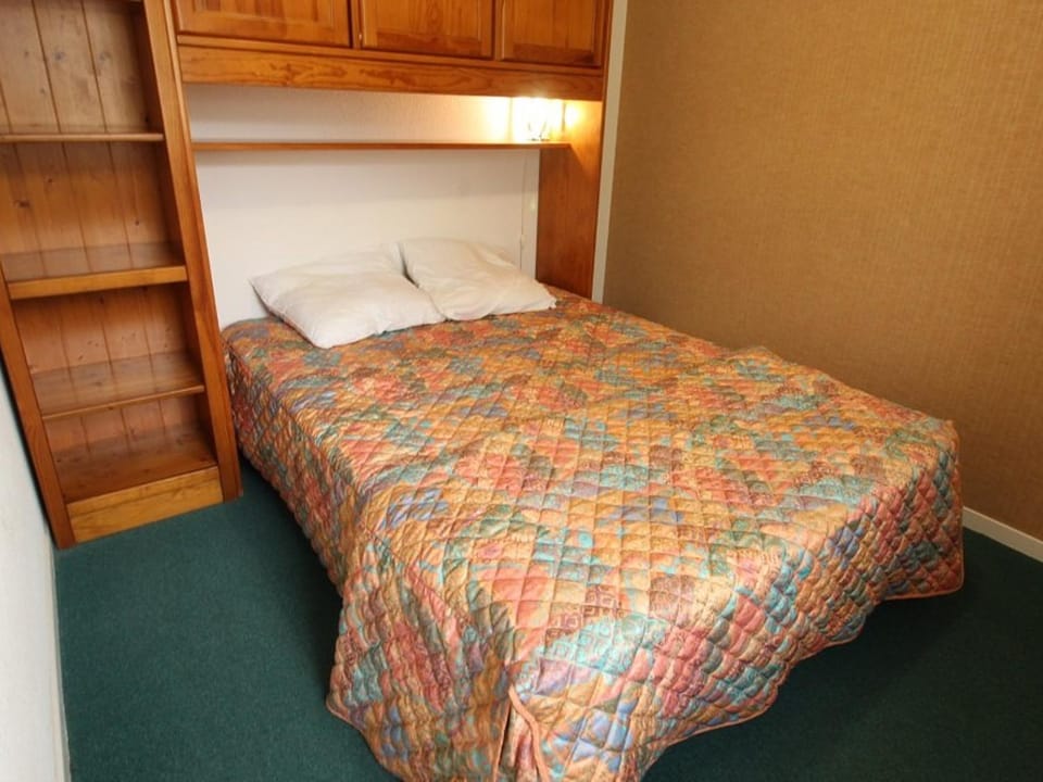 Luchon - T2 pour 4 pers. avec balcon et parking - FR-1-313-185 Apartment in Catalonia