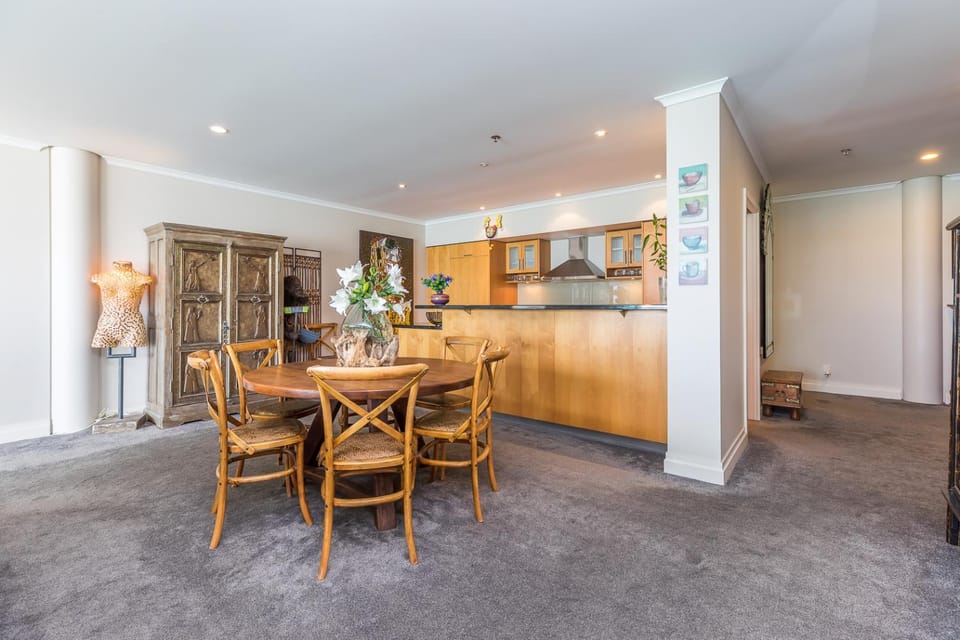 QV Stays Waterfront Suite with Views to Amaze Apartment in Auckland