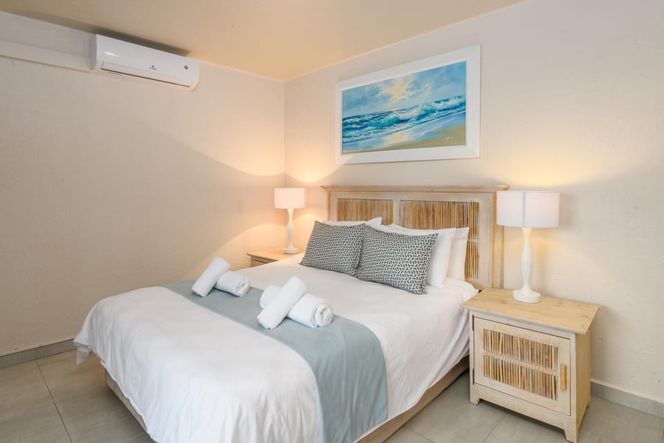 Bed, Bedroom, air conditioner