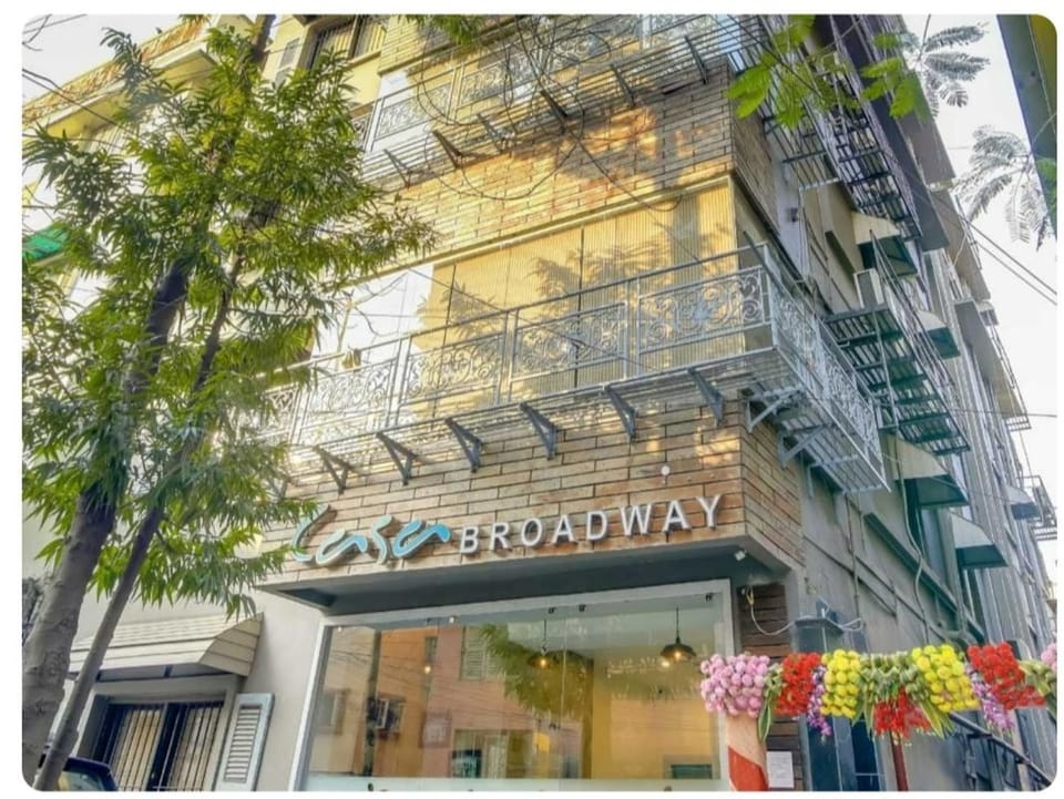 Property building, Facade/entrance, Property logo or sign