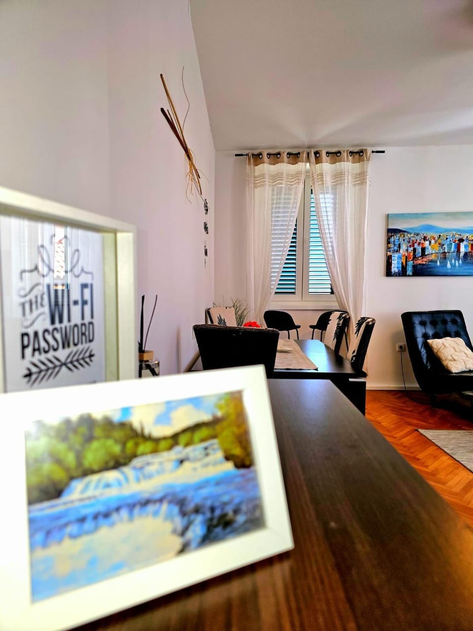 Communal lounge/ TV room, TV and multimedia, Living room, Seating area, Dining area, Evening entertainment
