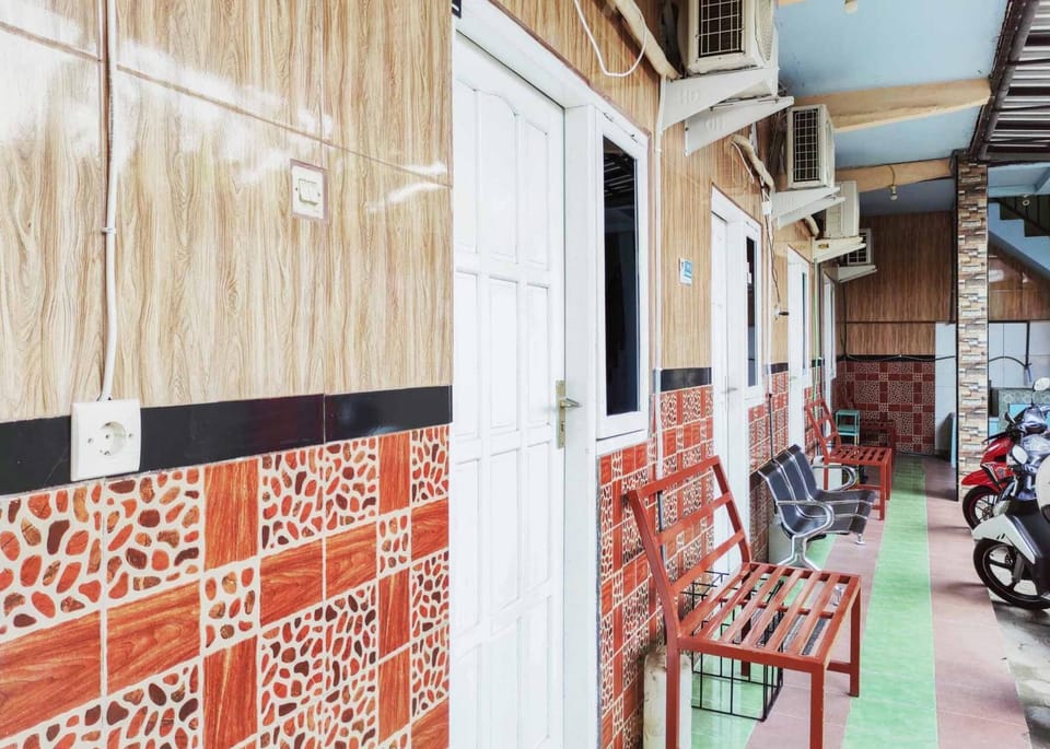 Facade/entrance, Balcony/Terrace