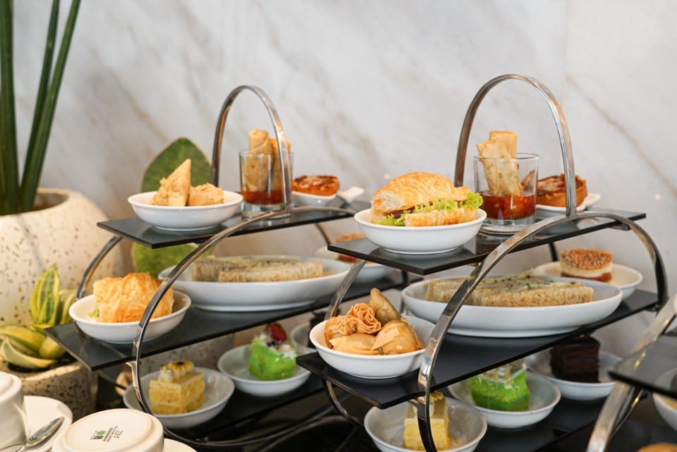 Restaurant/places to eat, Food and drinks