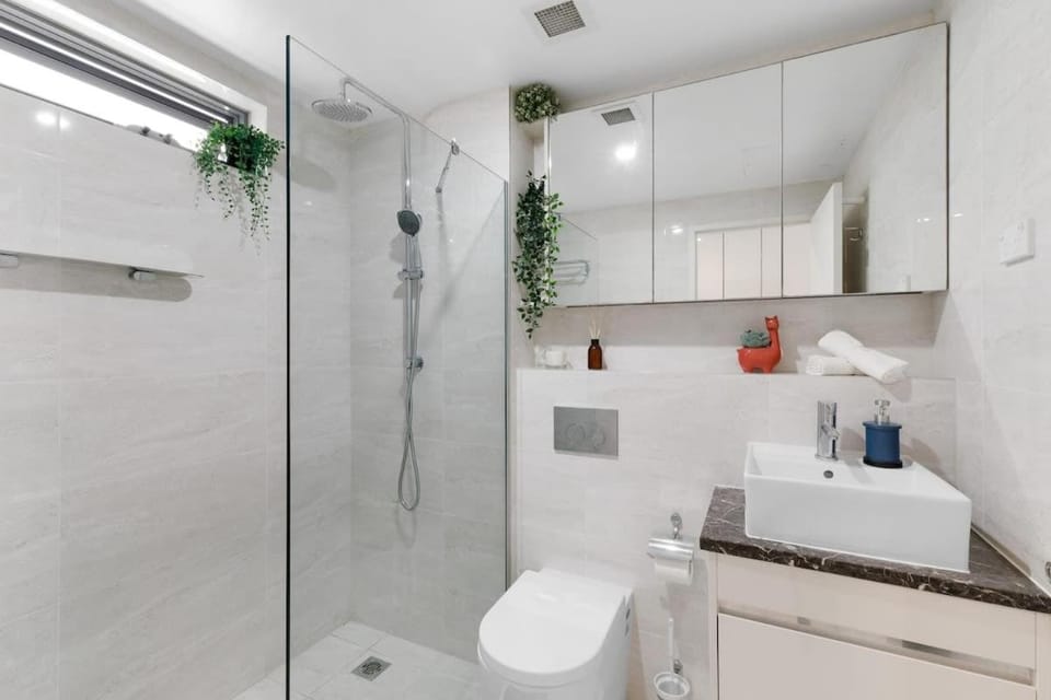 Stylish & Cozy Beach Studio, 5min walk to Bondi Beach Apartment in Sydney