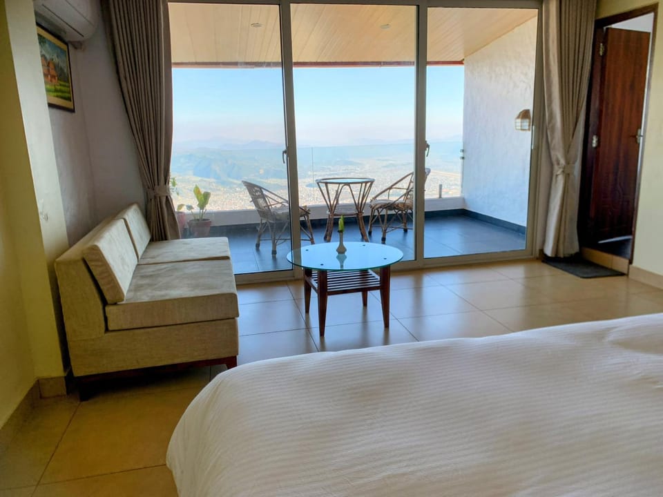 View (from property/room), Seating area, Bedroom