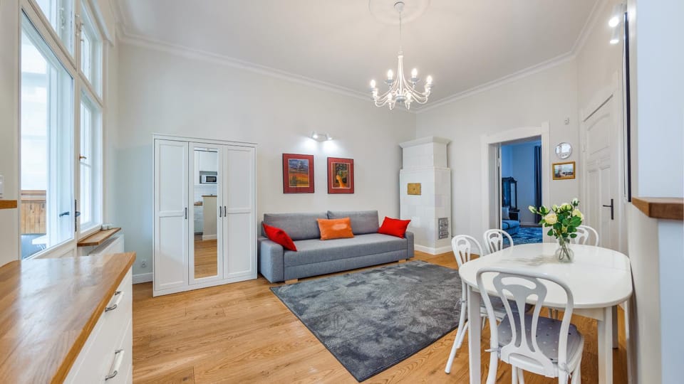 Living room, Seating area, Dining area, wardrobe