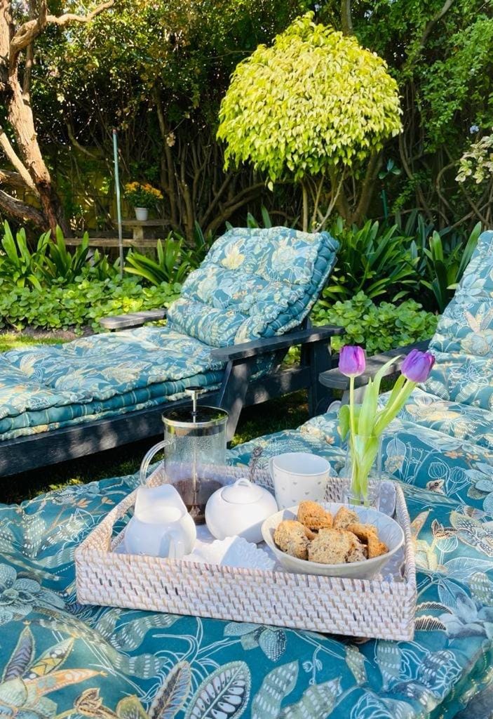 Garden, Seating area, Garden view