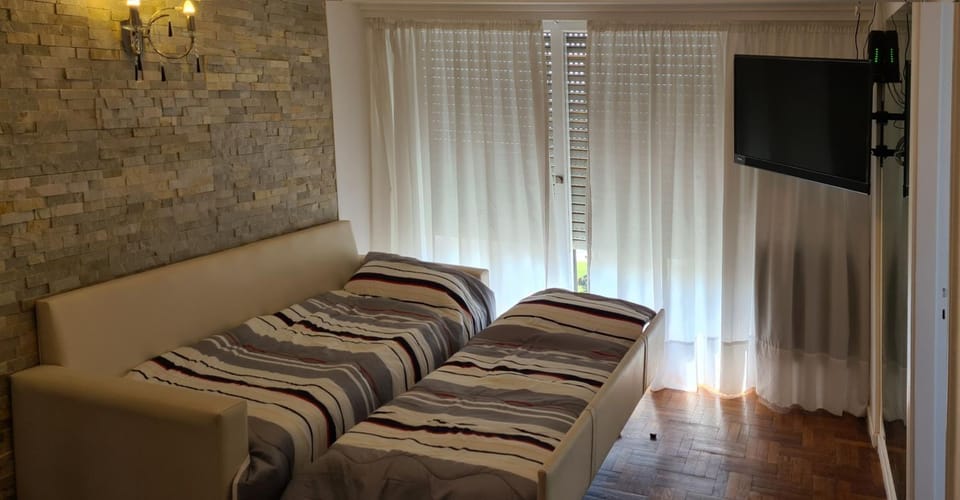 Bed, Living room, Decorative detail