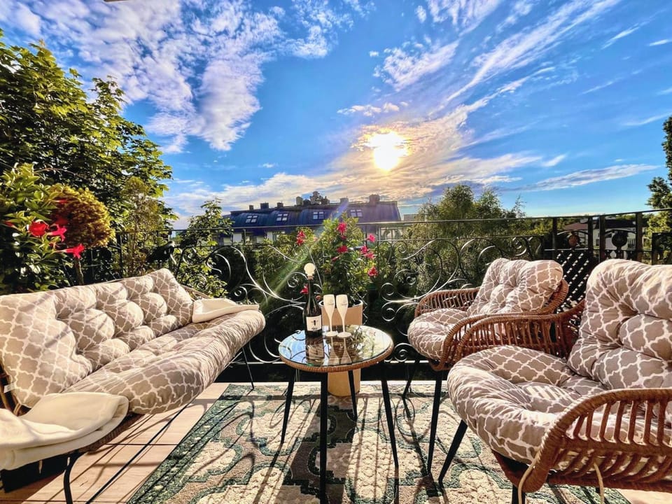 Balcony/Terrace, Balcony/Terrace, Beach, Beach, Sea view