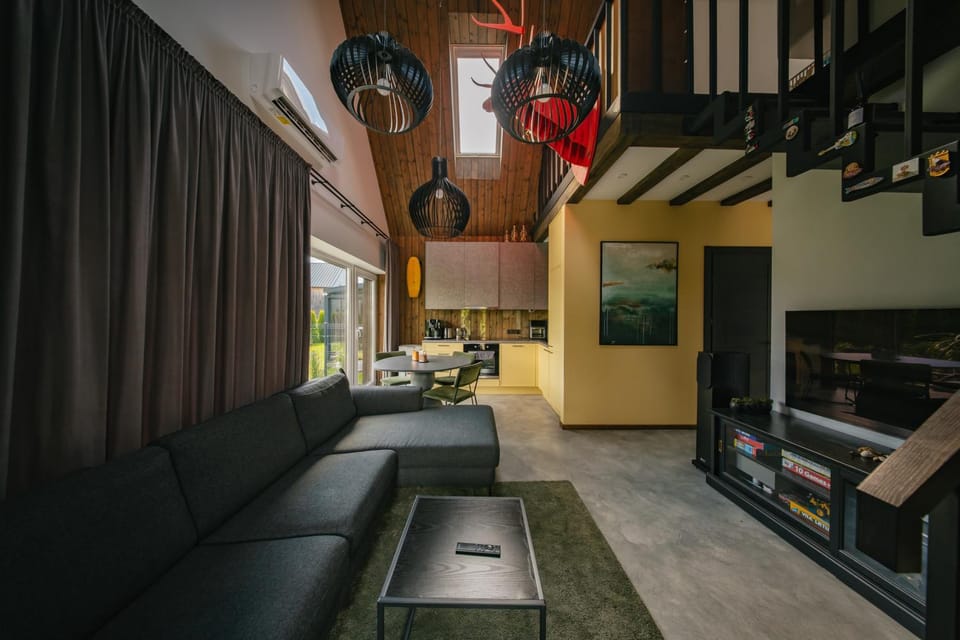 Communal lounge/ TV room, TV and multimedia, Kitchen or kitchenette, Living room, Evening entertainment