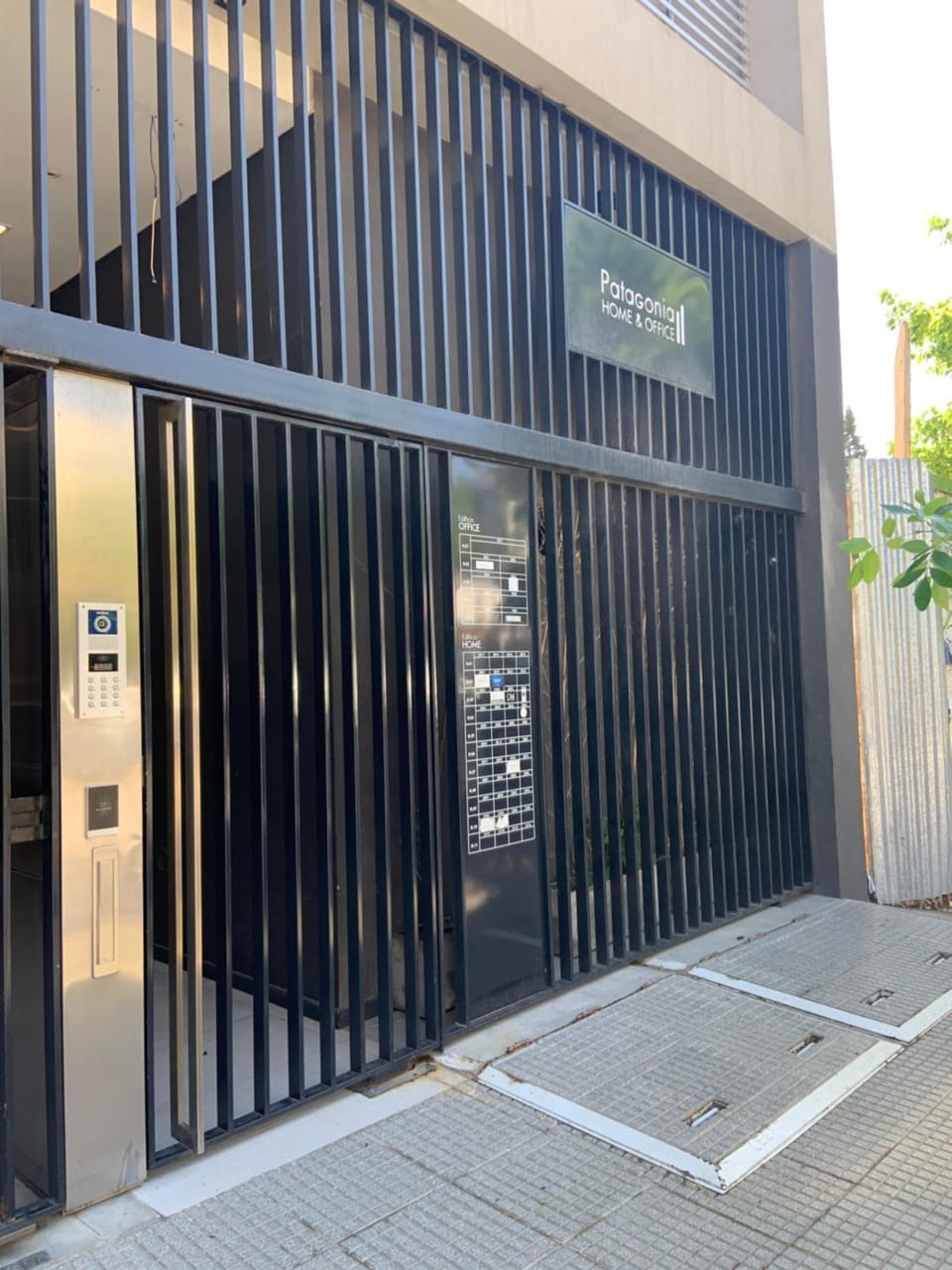 Property building, Facade/entrance