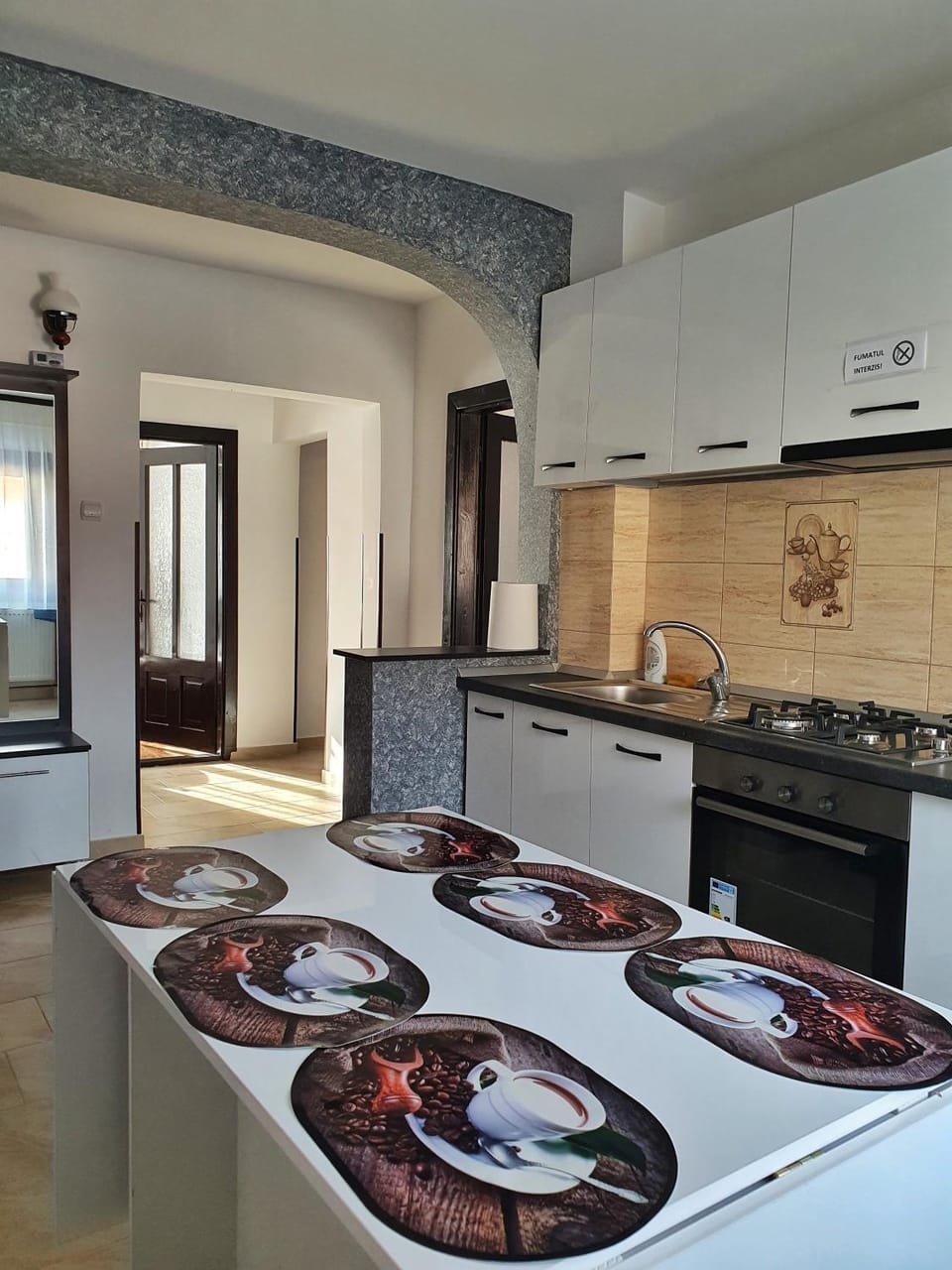 Casa Bianca Apartment in Romania