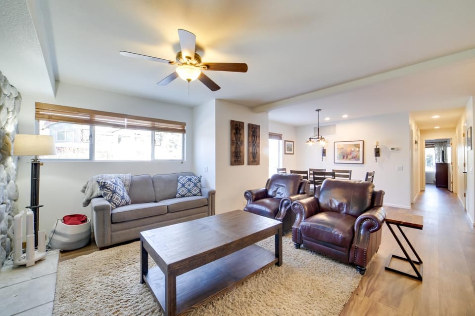 Snowcreek Resort Condo w/ Deck at Mammoth Mountain House in Mammoth Lakes
