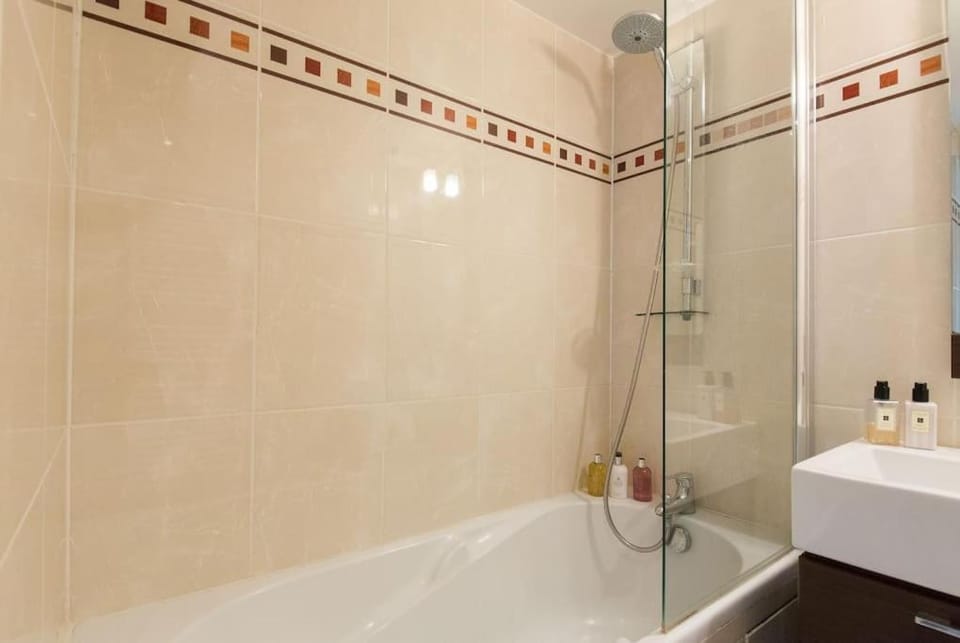 Shower, Bathroom, Bath, towels