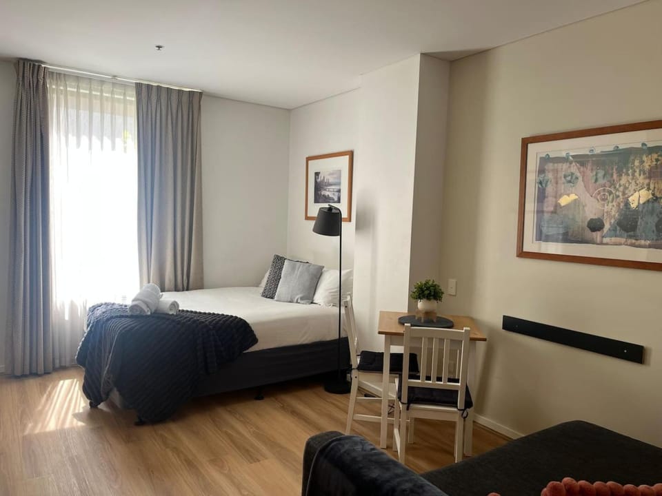 203 Cute as a Button wkitchen for 2CBD Apartment in Perth