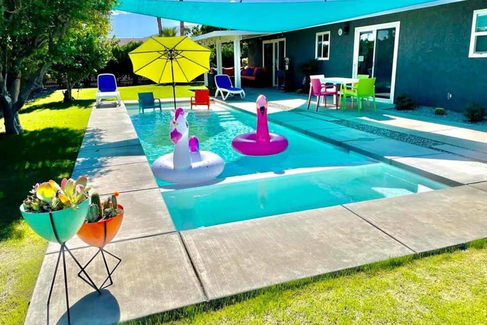 Swimming pool