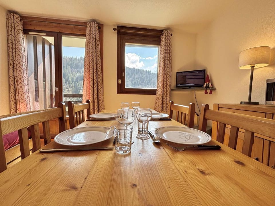 Studio cosy à Notre-Dame-de-Bellecombe, proche des pistes et commerces - 4 pers, balcon, parking - FR-1-595-25 Apartment in Notre-Dame-de-Bellecombe