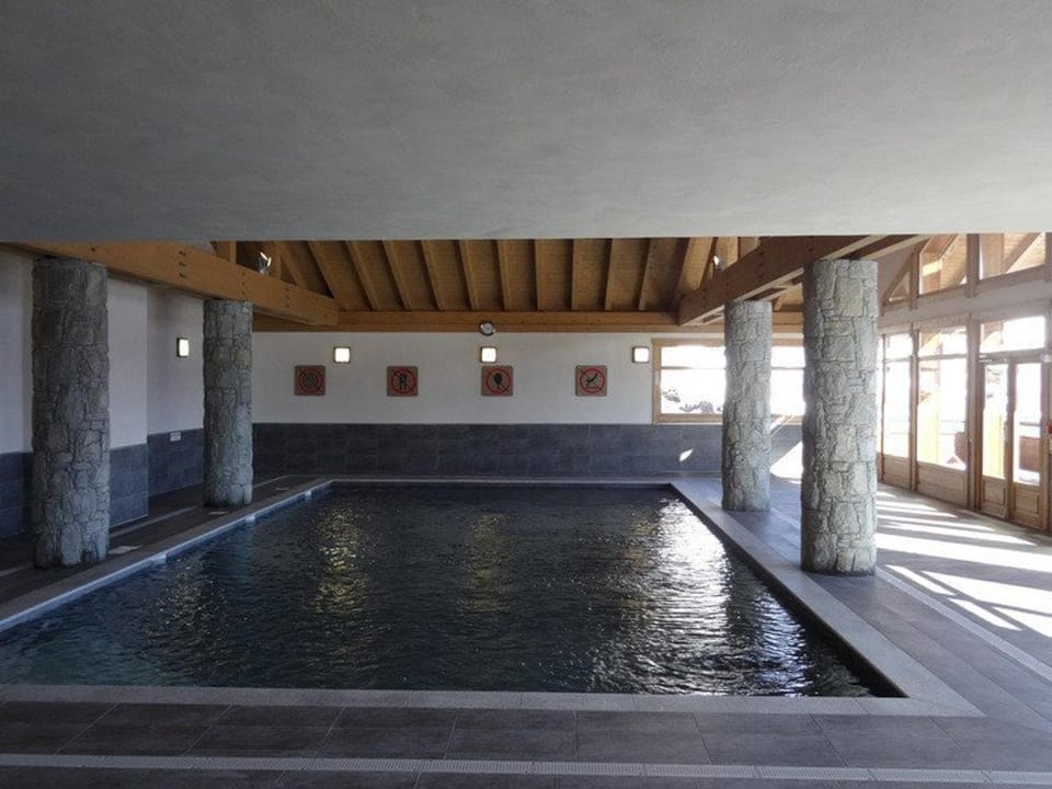 Appartement 4 pièces avec piscine chauffée, parking couvert - Les Saisies Bisanne 1500 - FR-1-594-87 Apartment in Villard-sur-Doron