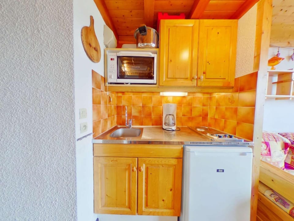Studio cabine 4 personnes aux Saisies, centre proche Cabin in Villard-sur-Doron