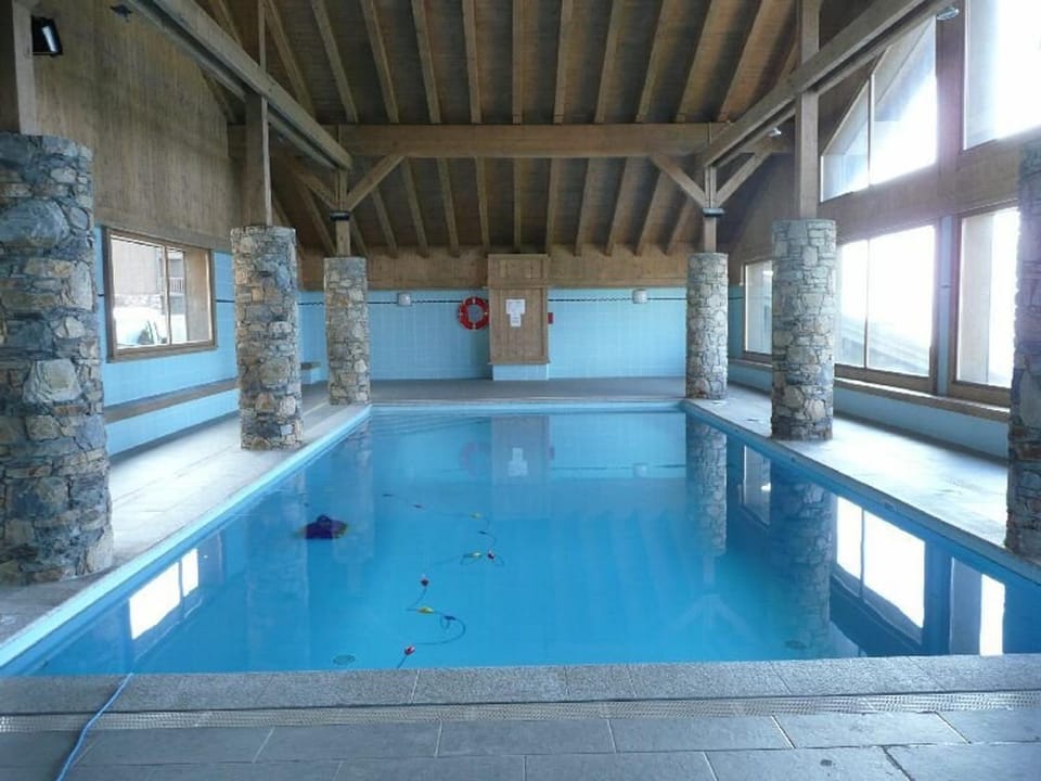 Appartement 2 Pièces avec Piscine et Parking - Les Saisies, 4 Pers - FR-1-594-156 Apartment in Villard-sur-Doron